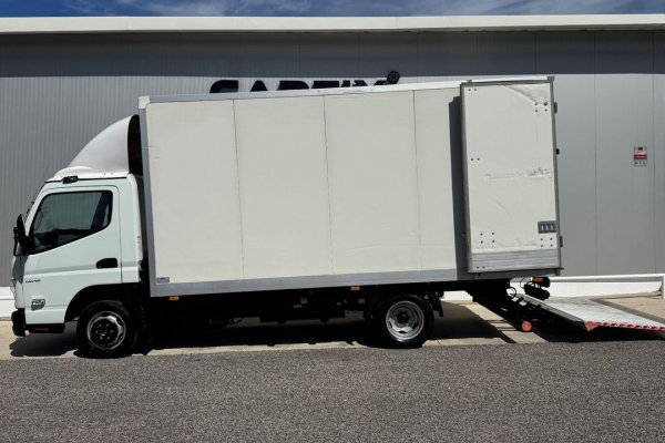 Mitsubishi Canter 3C13 C/ Plat. Elevatória 