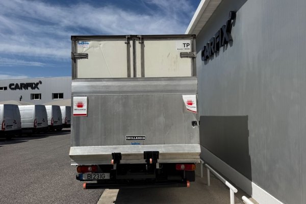 Mitsubishi Canter 3C13 C/ Plat. Elevatória 