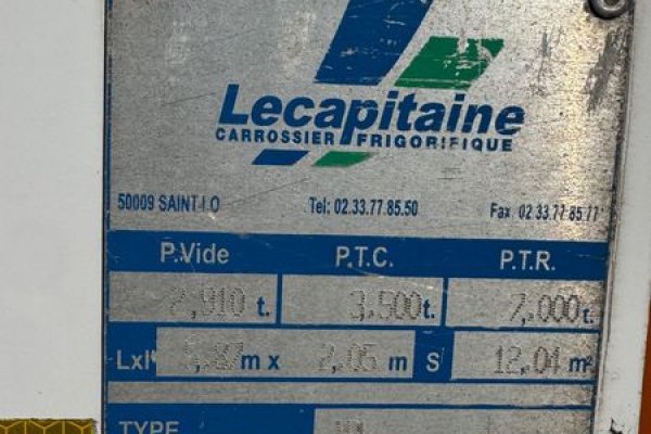 Iveco Daily 35C13 C/ Plat. Elev.  C/ frio 
