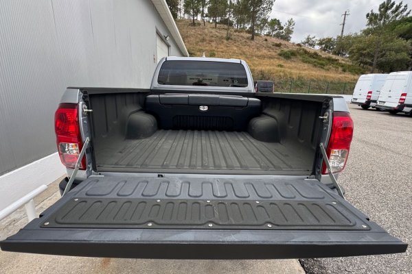 Toyota Hilux 